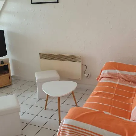 2 Pieces + Mezzanine Avec Parking Et Climatisation, Proche - - Fr-1-388-36 Апартаменты *
