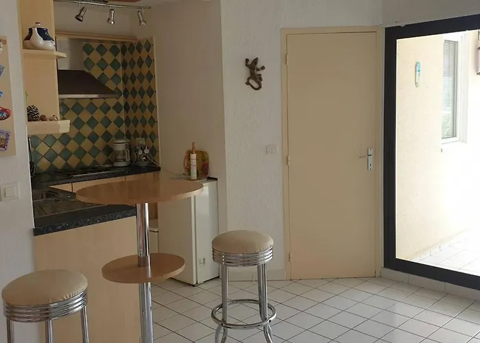 2 Pieces + Mezzanine Avec Parking Et Climatisation, Proche - - Fr-1-388-36 Apartmán *